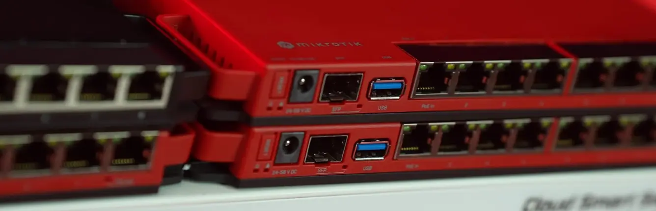 Router MikroTik L009UiGS-RM